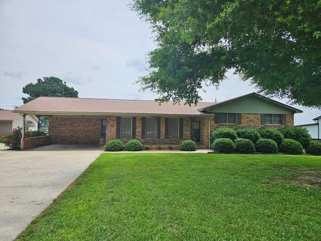 Primary Photo - 3 Bedroom, 3 Bath