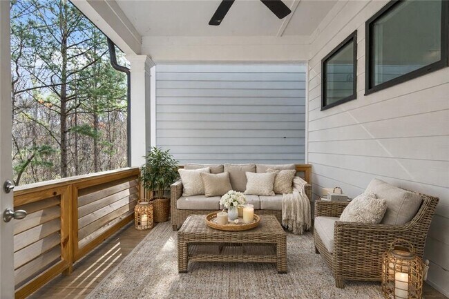 Building Photo - 687 Stickley Oak Way