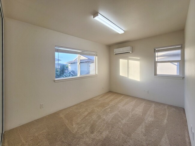 Building Photo - 4BR / 3Bath Home in Haakea at Hoopili!