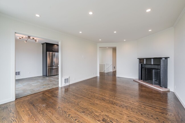 Building Photo - 4058 20th St