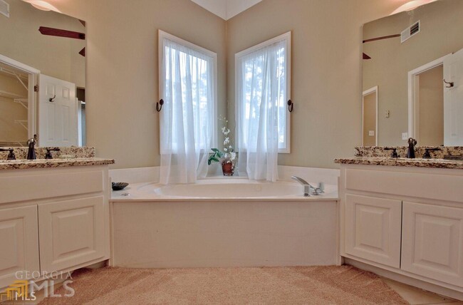Building Photo - 404 Burgess Point