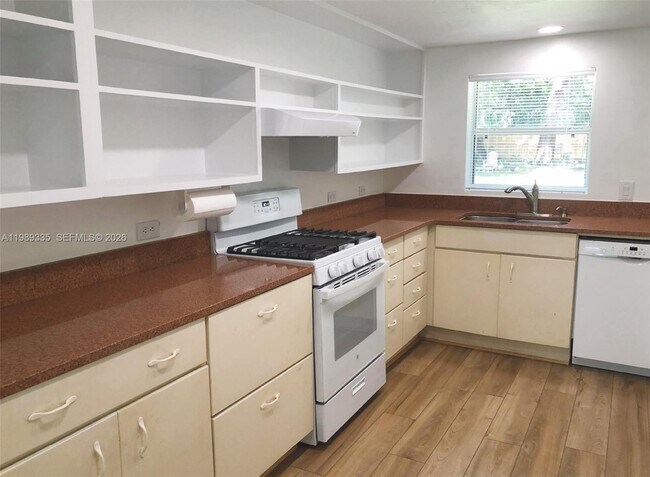 Building Photo - 18780 NW 238 Ave