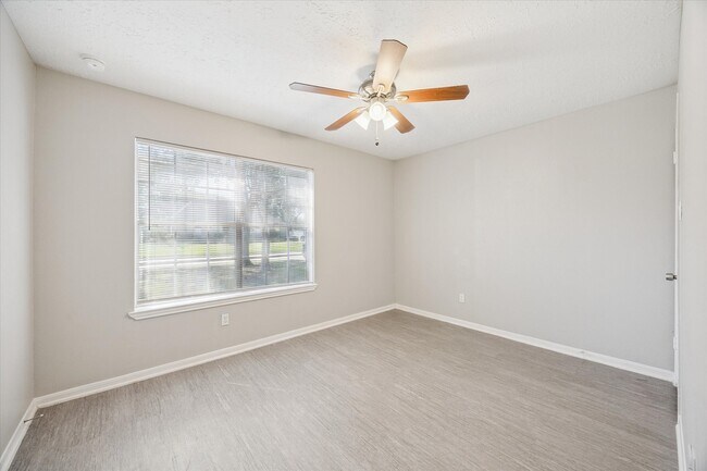 Building Photo - 19822 Winding Branch Dr