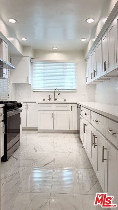 Building Photo - 408 S Spalding Dr