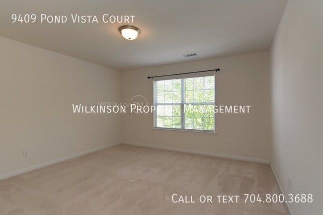 Building Photo - 9409 Pond Vista Court