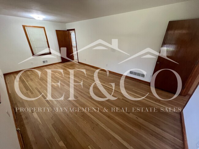 Building Photo - 412 Pierpont Avenue Ext