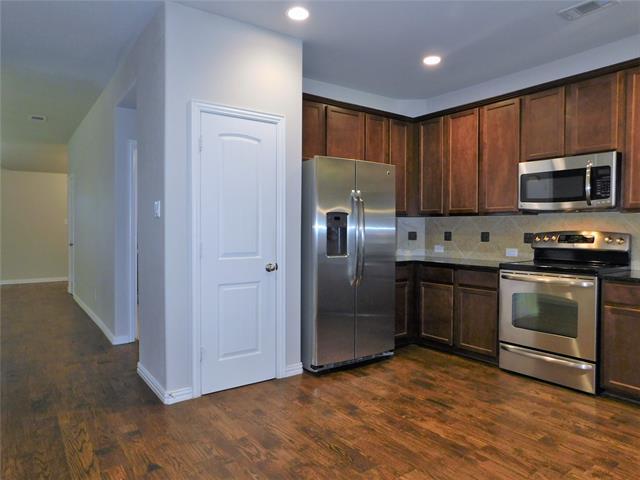 Building Photo - 4502 Baytree Ave