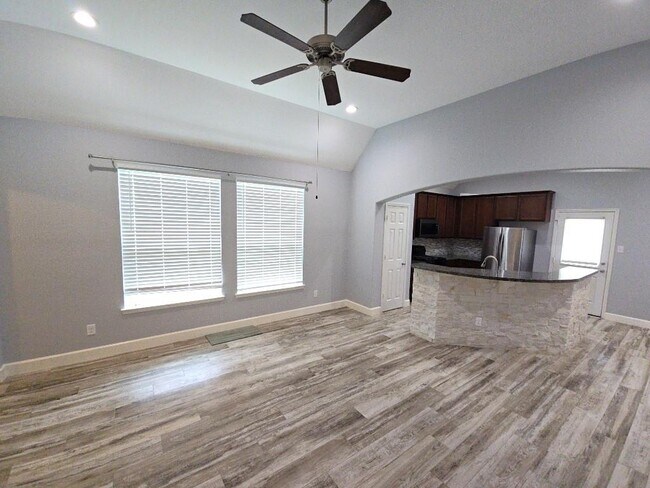 Building Photo - 21706 Rainfall Park Dr