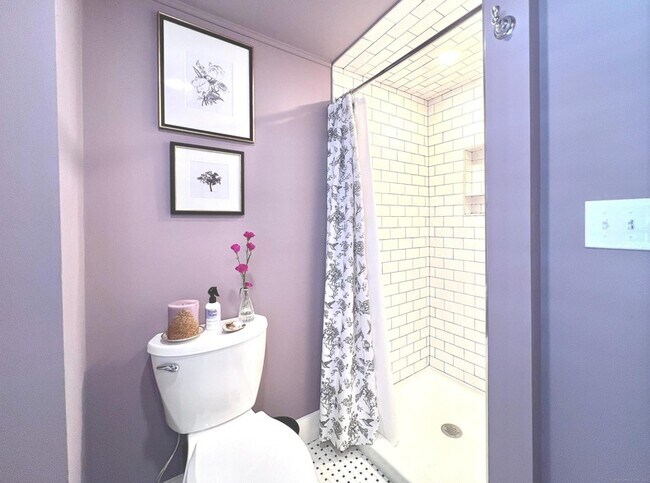 Building Photo - 301 Haviland Rd