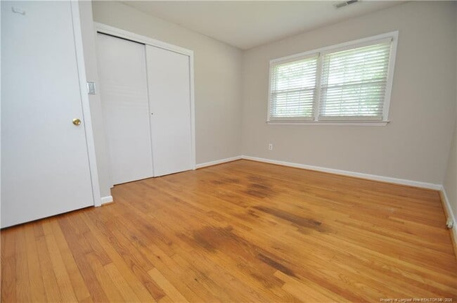 Building Photo - 4814 Greenbrier Rd