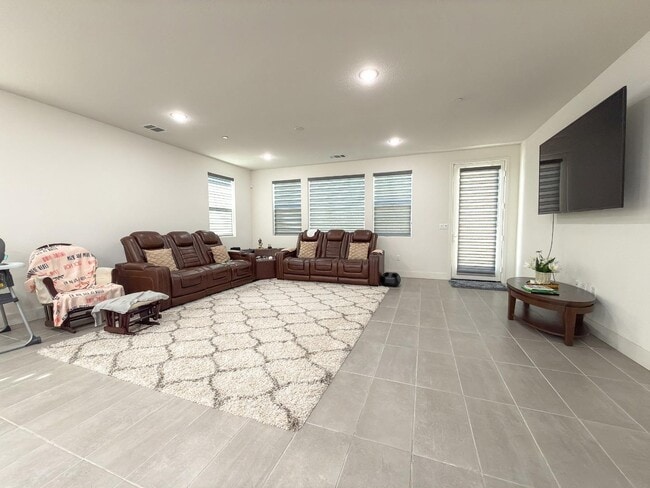 Building Photo - 2665 Luna Ave