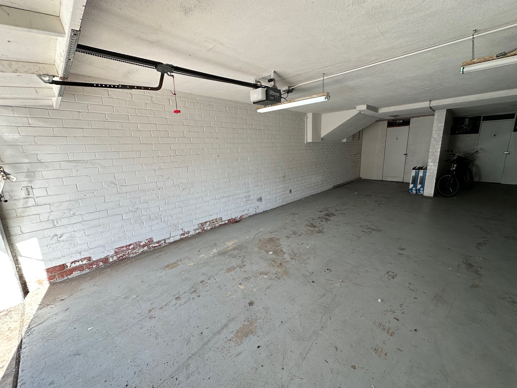 Building Photo - 8040 Girard Ave