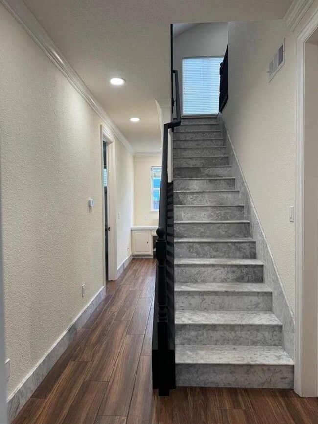 Building Photo - Elegant and Luxurious Rental Home in Hercules