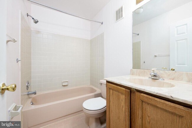 Building Photo - 77 Bunker Hill Ct