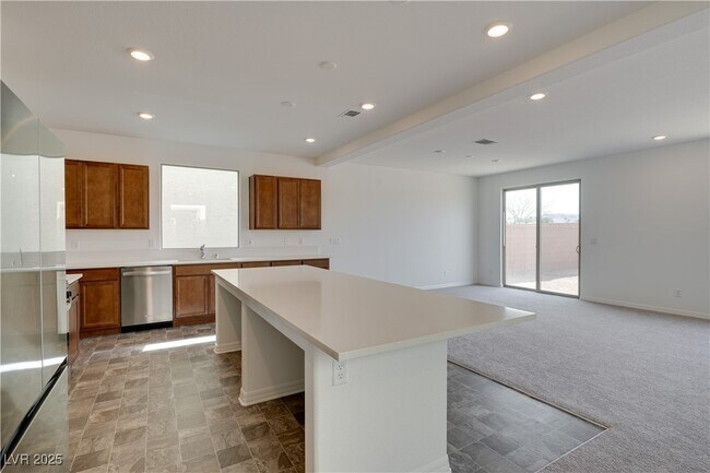 Building Photo - 10339 Dallington St