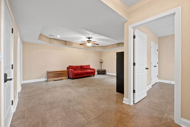 Building Photo - Spacious 4-Bedroom Home with Dual Living A...