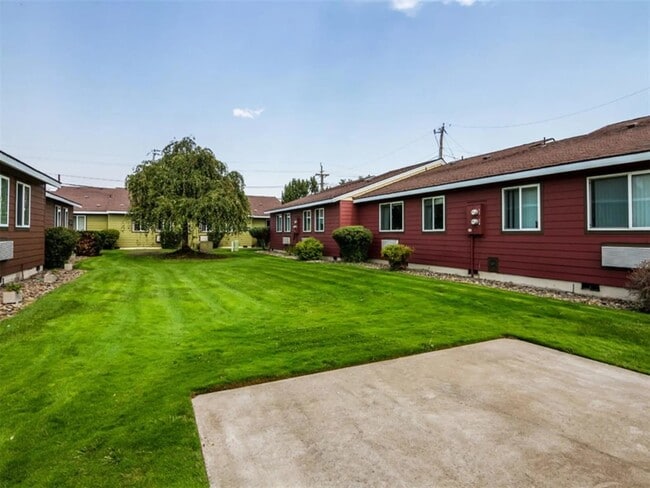 Building Photo - 2212 Cove Ave