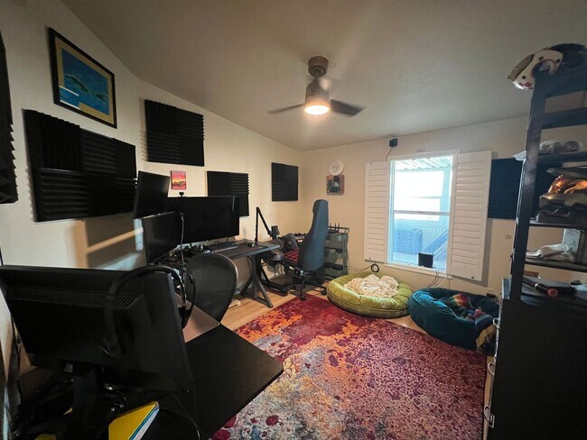 Building Photo - NICE HOME IN THE FOOTHILLS!