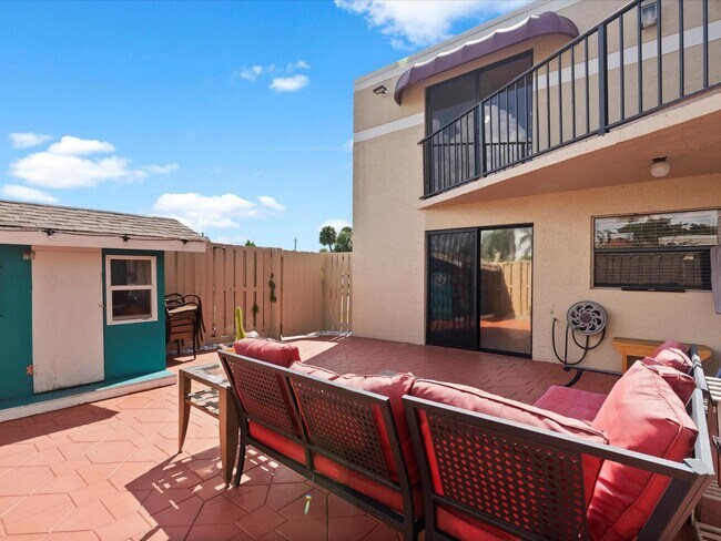 Building Photo - 4025 Village Dr