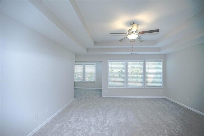 Building Photo - 648 Lansing Grove Way