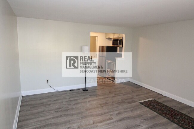 Building Photo - 93 Henry Law Ave