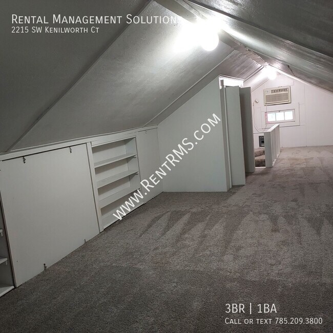 Building Photo - 2215 SW Kenilworth Ct