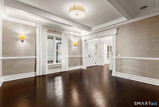 Building Photo - 93 Mansfield Ave