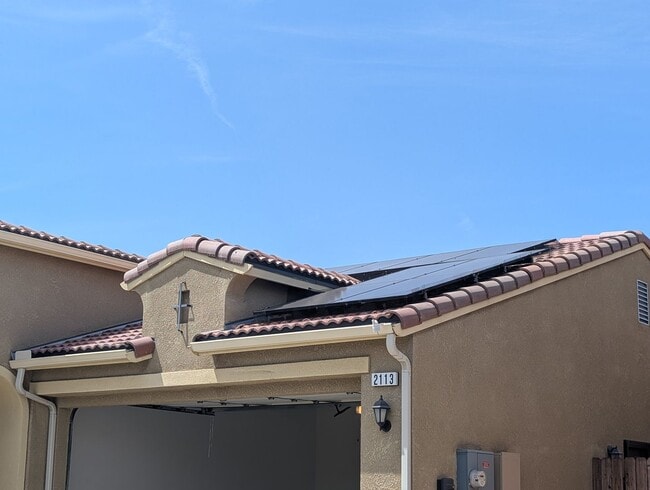 Building Photo - Modern and well appointed home in Clovis, ...