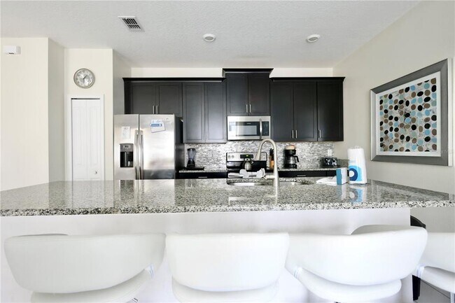 Building Photo - 9063 Dogleg Dr