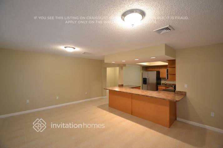 Building Photo - 8954 SW 52nd Pl