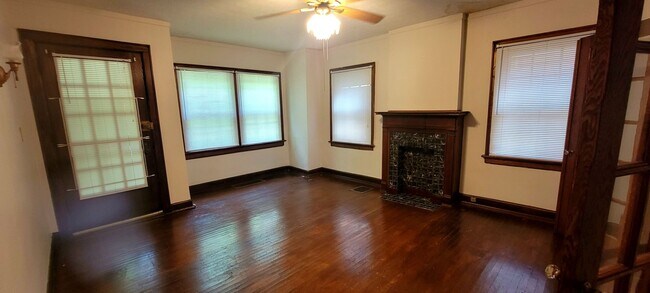 Building Photo - 2048 Iuka Ave