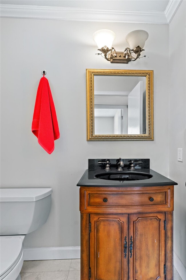 Building Photo - 140 Cypress Club Dr