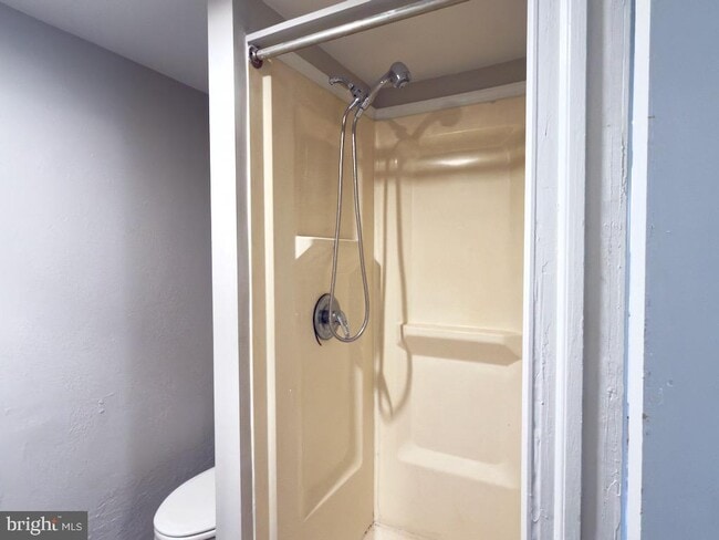 Building Photo - 31 S Main St