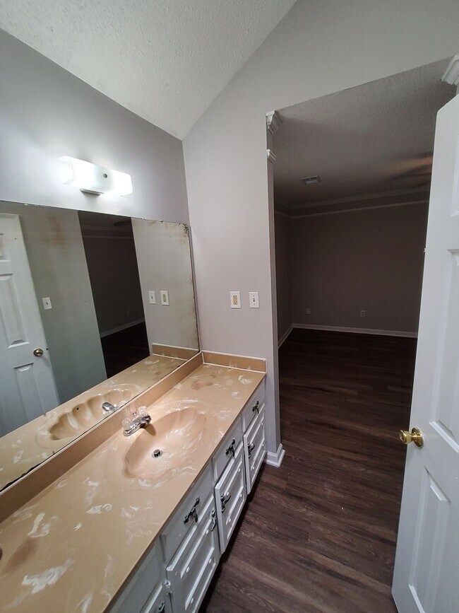 Building Photo - 4439 Stoney Creek Cove