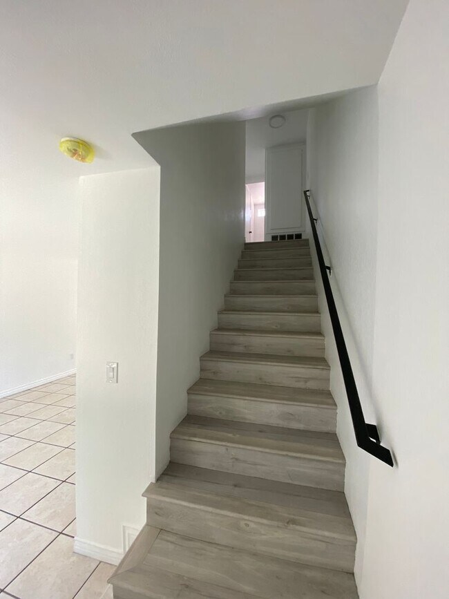 Building Photo - Harbor Village 2 bedroom Condo *OPEN HOUSE - SEE DATES AVAILABILITY*