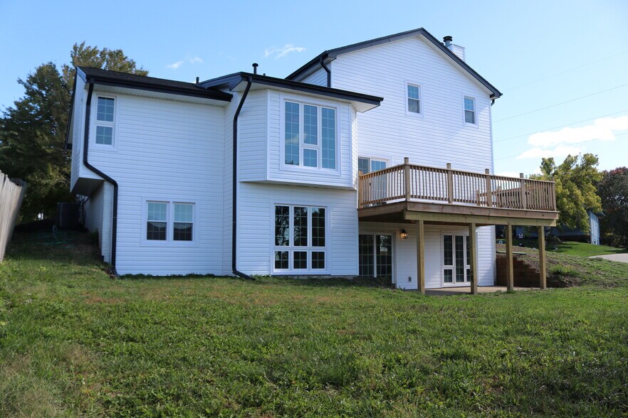 Building Photo - 2202 N 150th Ave