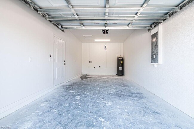 Building Photo - 2602 18th St W
