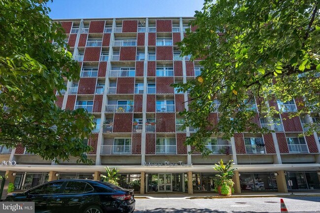 Building Photo - 800 4th St SW