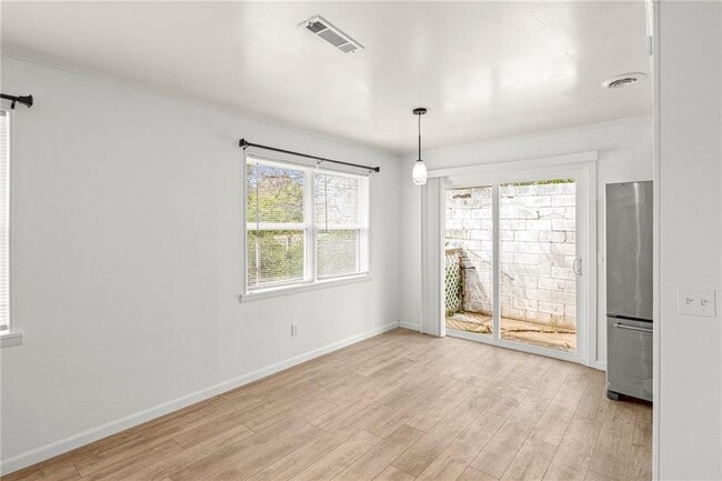 Building Photo - 1711 W Olrich St