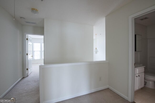 Building Photo - 278 Regent Square