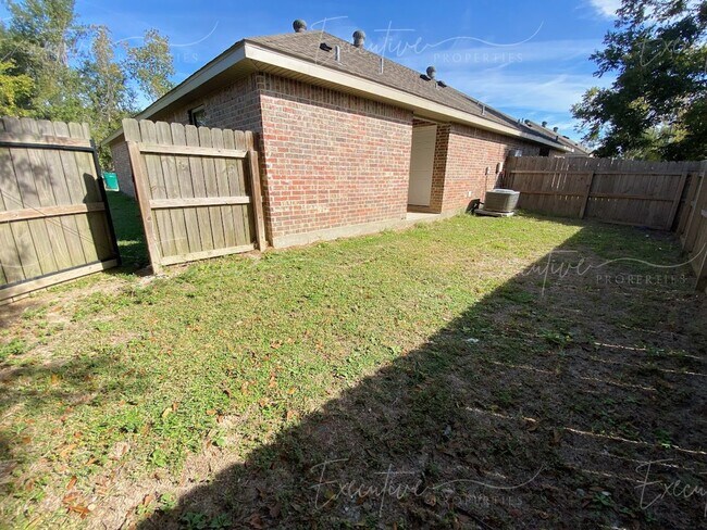 Building Photo - 193 Gilmore Rd