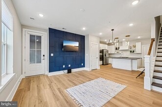 Building Photo - 2506 W Peninsula Dr