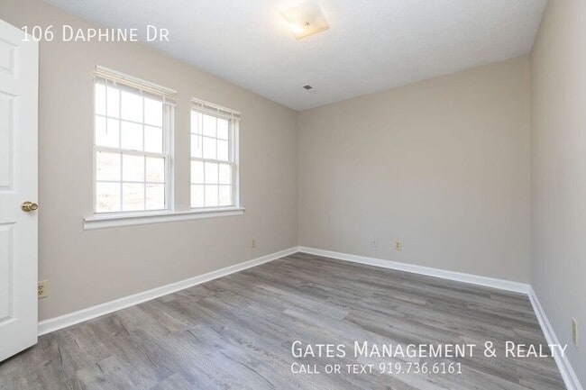 Building Photo - 106 Daphine Dr