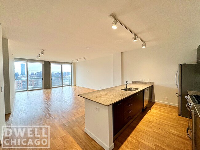 Building Photo - 942 W Huron St