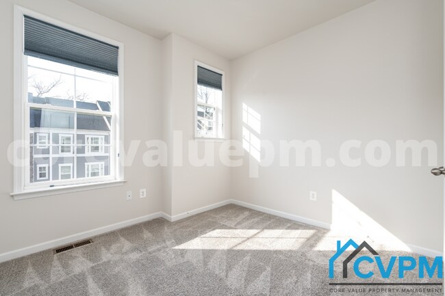 Building Photo - 7772 Willow Oak Ct