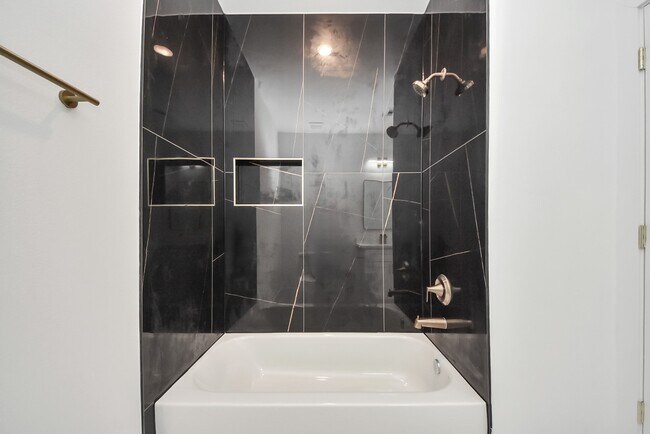 Building Photo - 8125 Cabot St