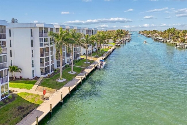 Building Photo - 4920 38th Way S