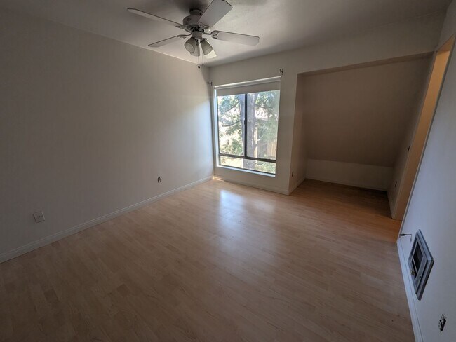 Building Photo - 7930 Mission Center Ct