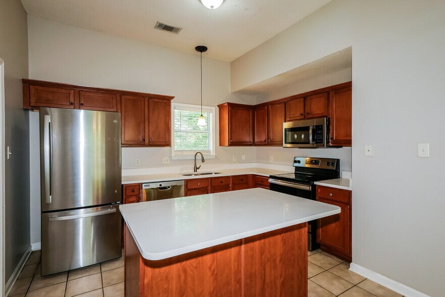 Building Photo - 1341 Broadstone Ln