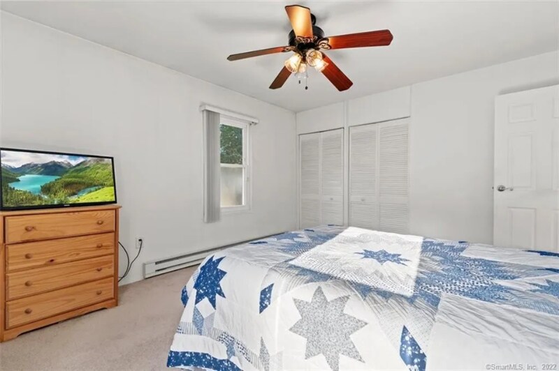 Building Photo - 8 Indian Field Rd